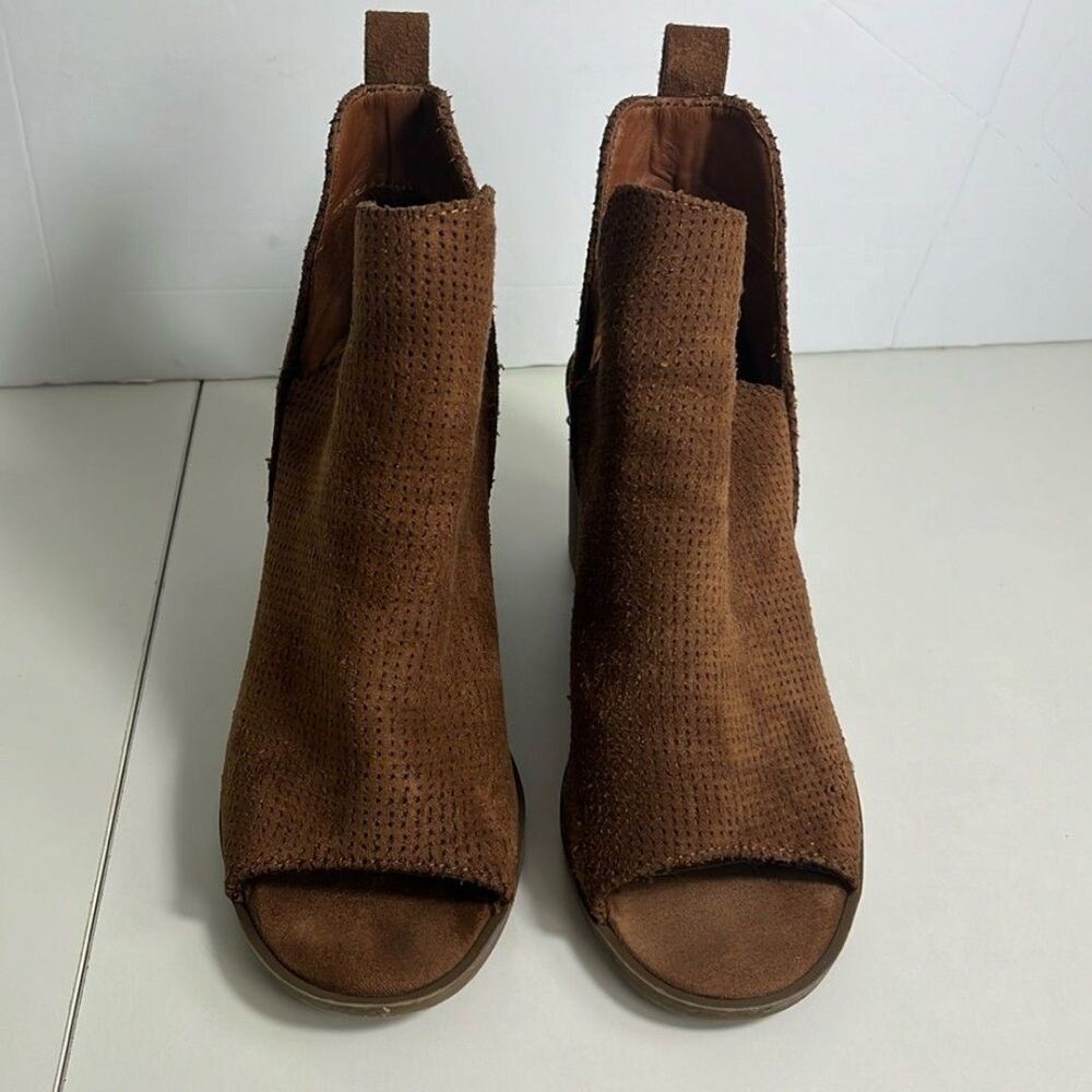 Universal Thread Boots Ankle Booties Heels Brown Suede Open Toe Women’s 6